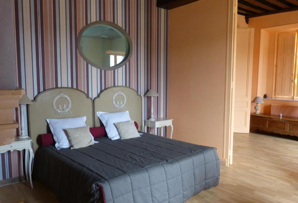 Logis Hotel Le Relais Louis XI Meung-sur-Loire Habitación foto